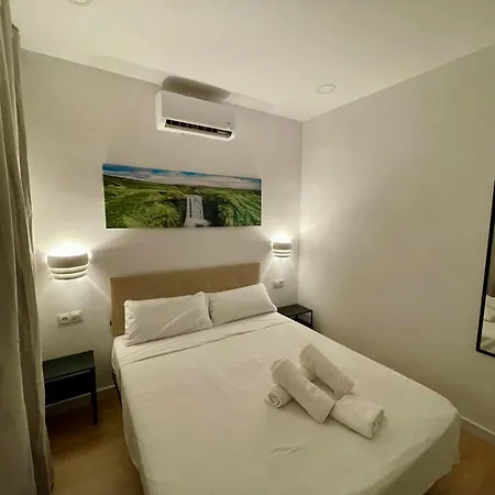 Lux Guest house L'Hospitalet de Llobregat
